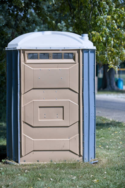 Porta potty delivery and setup in Moses Lake North, WA